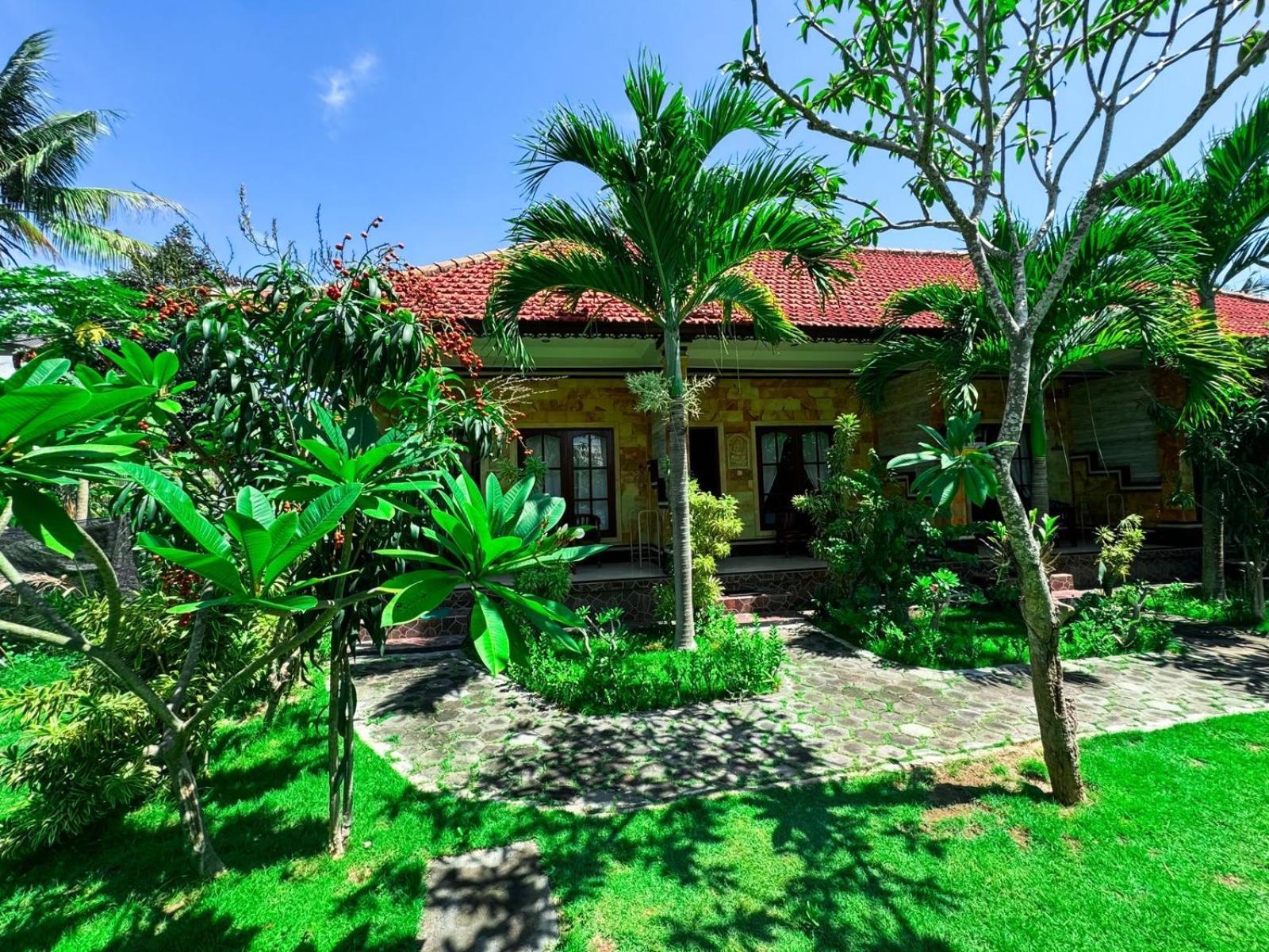 Tiki Bar And More Nusa Lembongan  Exterior photo