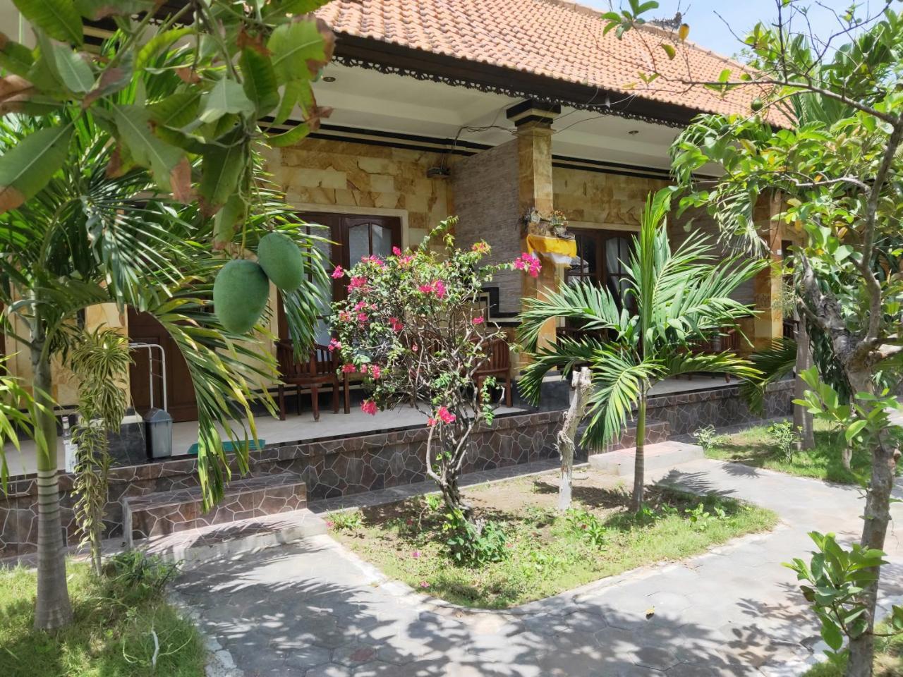 Tiki Bar And More Nusa Lembongan  Exterior photo